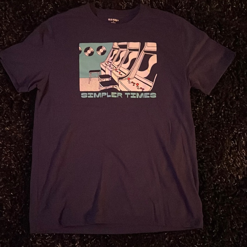 Old navy mens medium tee. Navy blue/white